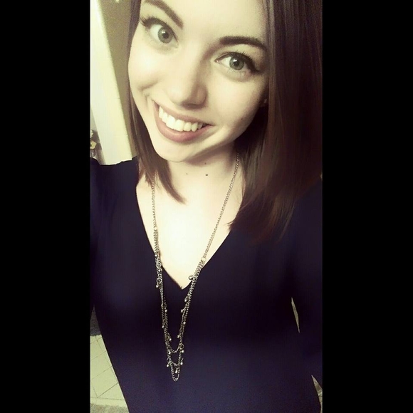 Meet your Posher, Makayla