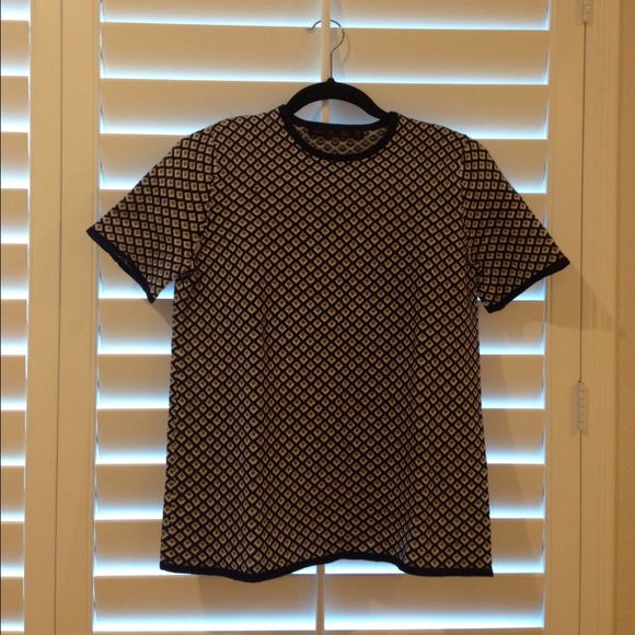 Zara Short Sleeve Sweater - Picture 2 of 3