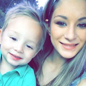 Meet your Posher, Caitlin