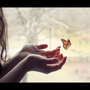 Meet your Posher, Caitlin