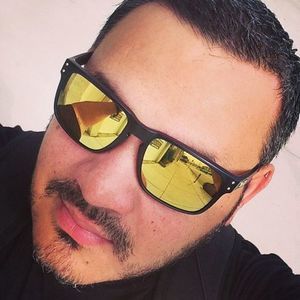 Meet your Posher, Joel