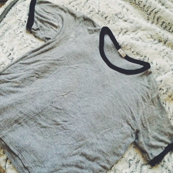 BRANDY MELVILLE grey top
