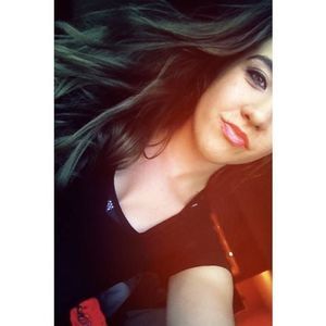 Meet your Posher, Cierra