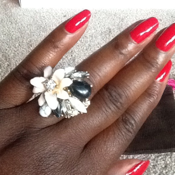 Kate Spade ring - Picture 5 of 5