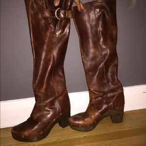 STUART WEITZMAN tall brown leather boots