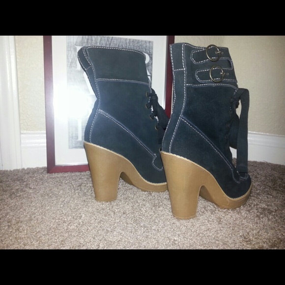 Black leather boots!! - Picture 2 of 3