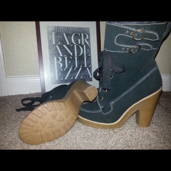 Black leather boots!! - Picture 3 of 3