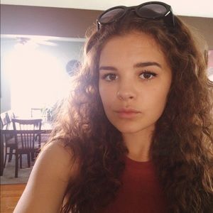 Meet your Posher, Kelsey