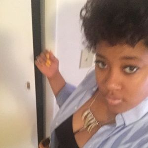 Meet your Posher, Latanya