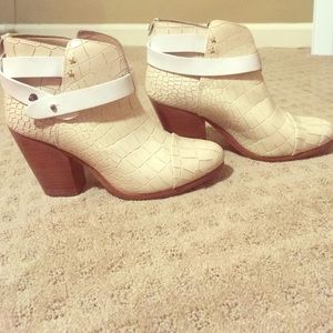 Rag and Bone white croc Harrow bootie 37.5