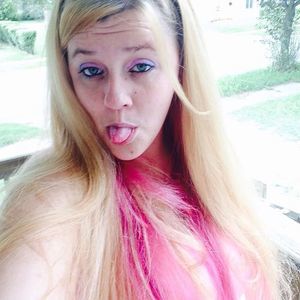 Meet your Posher, Tia kay