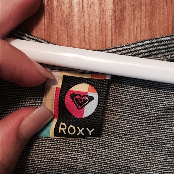 Cute Roxy top! - Picture 3 of 4