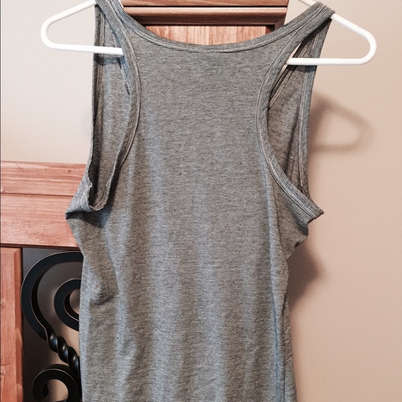 Cute Roxy top! - Picture 4 of 4