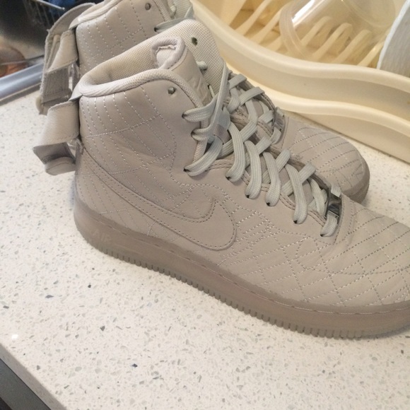 Air Force 1 : Fashion Week City Pack : NYC SIZE 7W - Picture 3 of 4