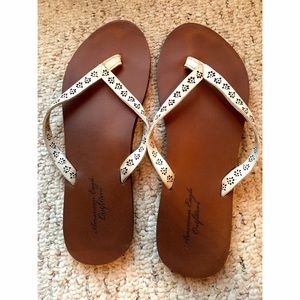American Eagle Sandals