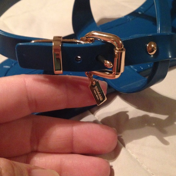 Coach - Picture 2 of 3