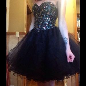 Gorgeous homecoming dress with corset back 💗