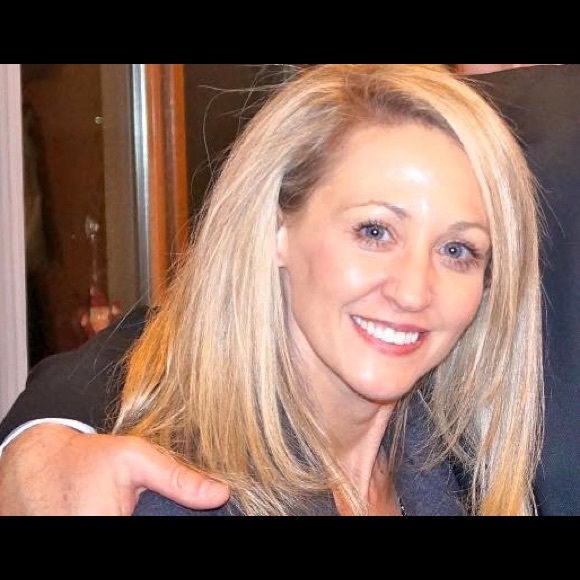 Meet Your Poshers, SaraBeth and Jill - Picture 3 of 4