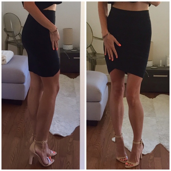 Guess Black Bandage Skirt - Picture 2 of 3