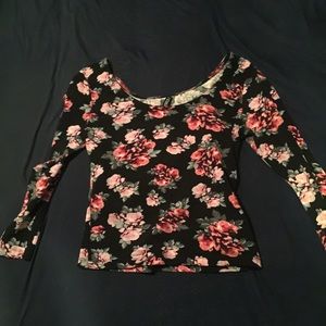 H&M women's floral mid-length crop top
