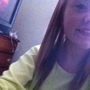 Meet your Posher, Alexis