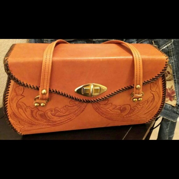 Vintage no label Handbags - Vintage Tooled Leather Purse / Handbag