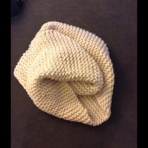 Chunky big knit infinity scarf