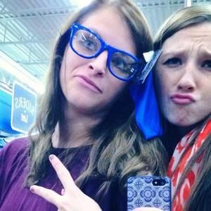 Meet your Posher, Ashley