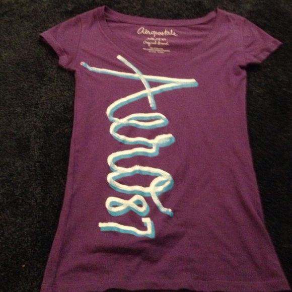 Purple like new t-shirt.