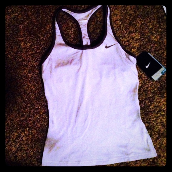 Nike razor back work out top