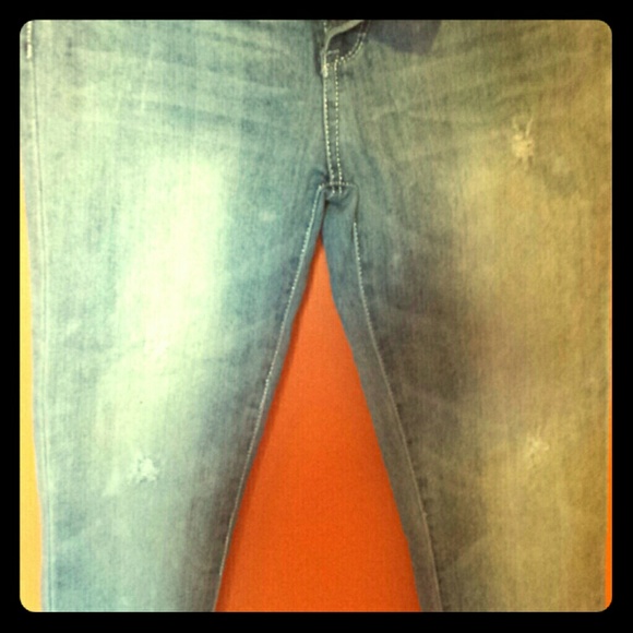 3/4 skinny jeans.