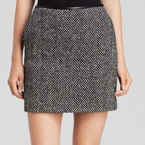 Tweed mini skirt w/ black trim Banana Republic 10P