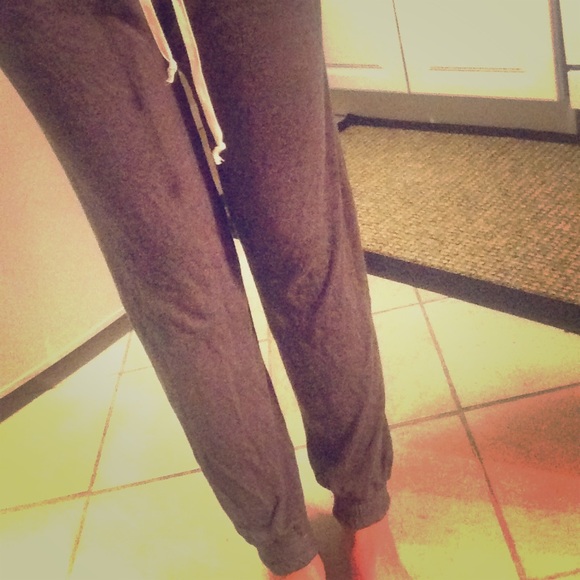 Brandy Melville jogger sweatpants