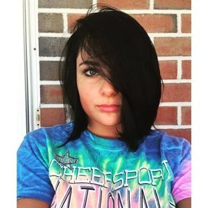 Meet your Posher, Chloe