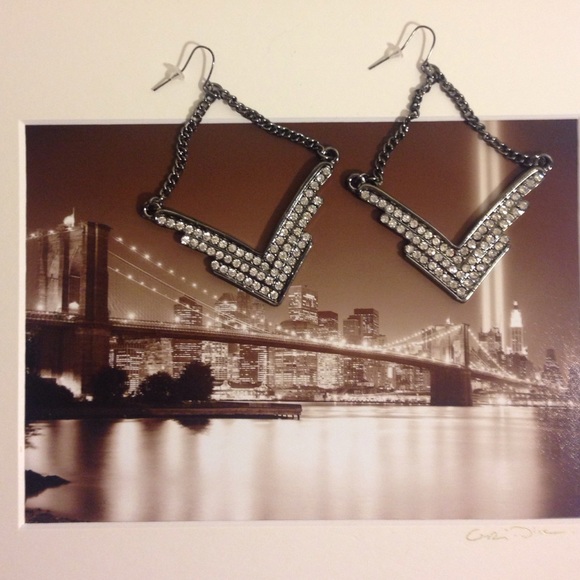 ✨Blingtastic Earrings✨