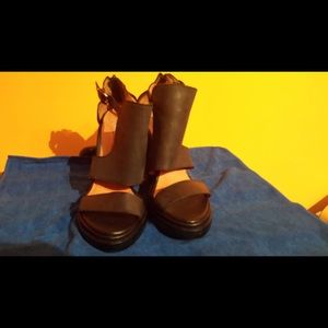 JEFFERY CAMPELL X URBAN OUTFITTERS BLOCK HEEL