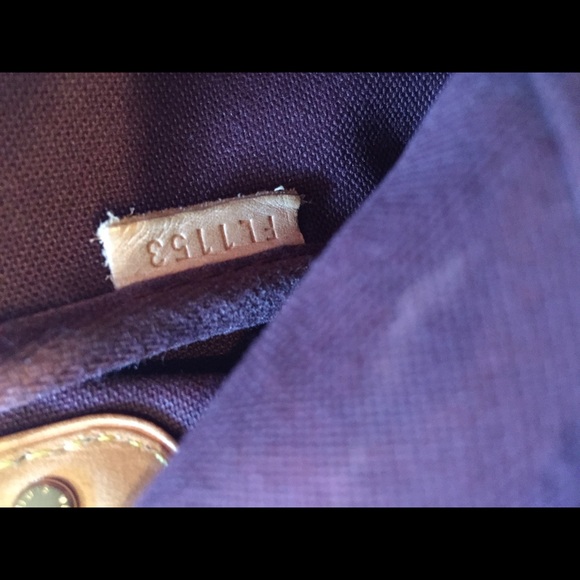 Authentic Louis Vuitton favorite mm - Picture 4 of 4