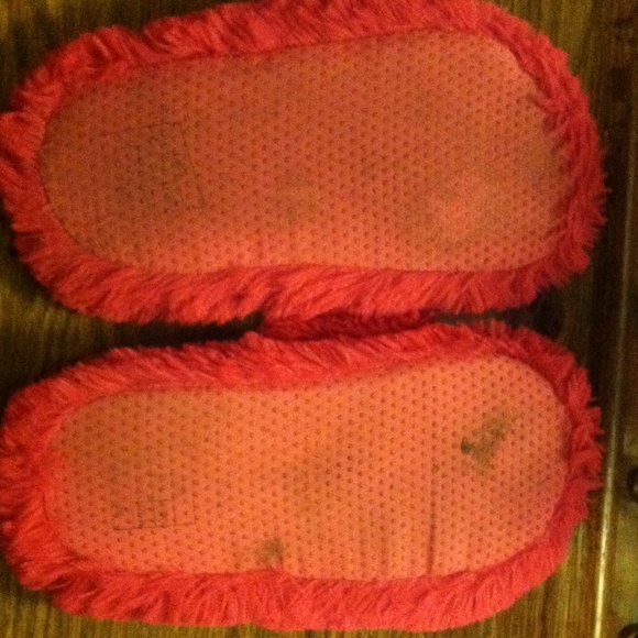 Slippers - Picture 2 of 3