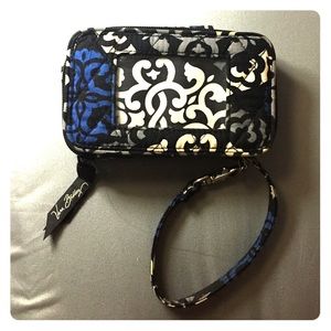 Vera Bradley smartphone wristlet