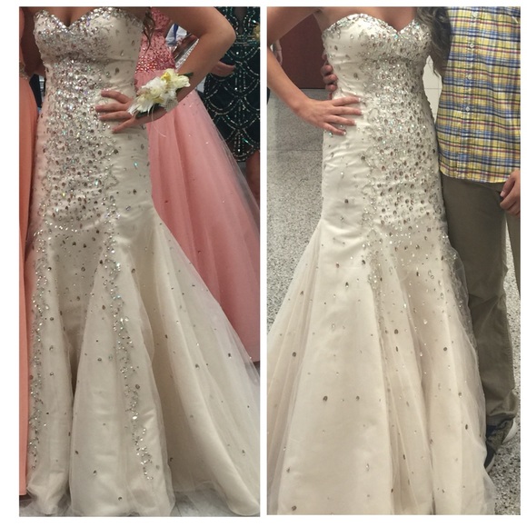 Prom/homecoming dress - Picture 2 of 4