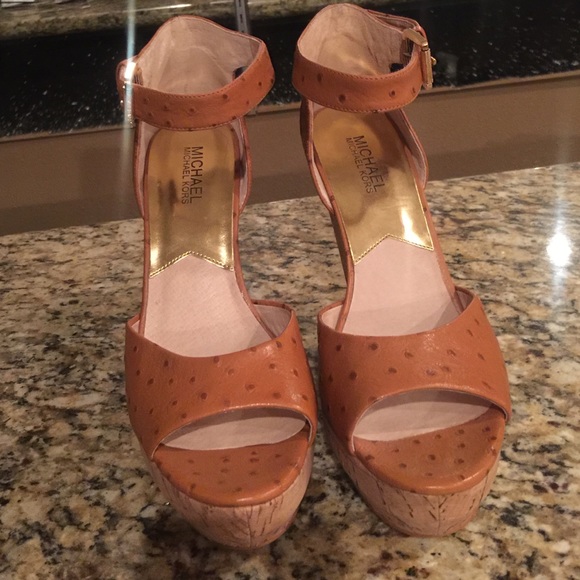 MICHAEL Michael Kors Ariana Wedge size 9 - Picture 2 of 4