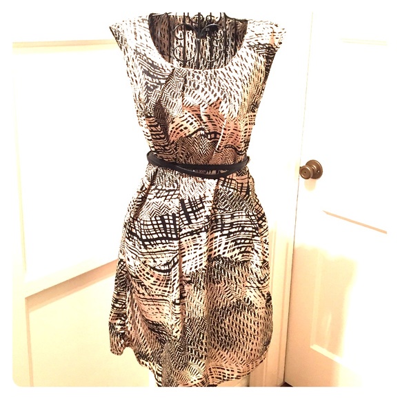 Patterned Shift Dress W Leather Belt