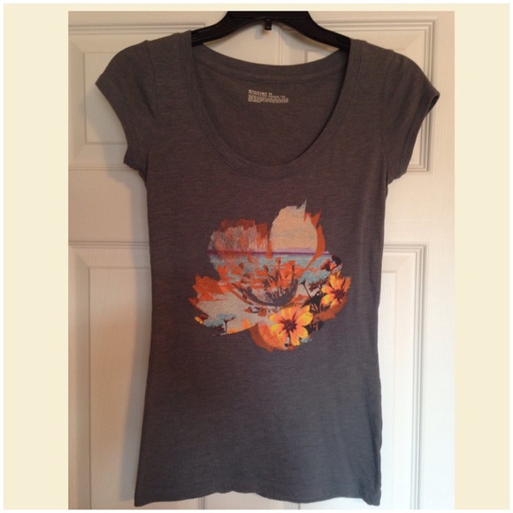 Mossimo Floral Graphic Scoop Neck Tee S