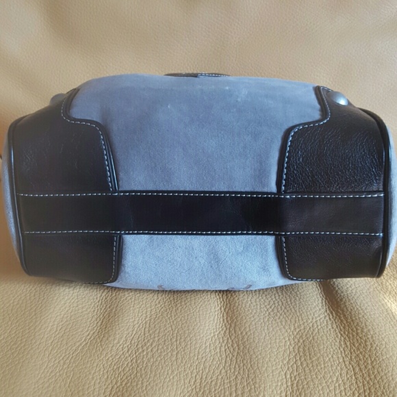 SOLD!   NWOT!   Juicy Couture Purse - Picture 3 of 4