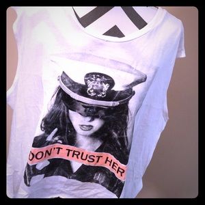high-low graphic shirt
