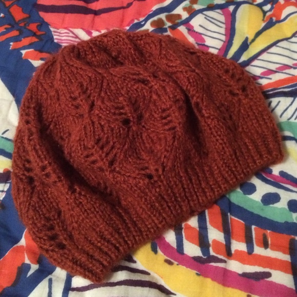 Knit hat - Picture 2 of 3