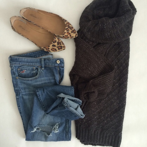 Charcoal Cable Knit Turtleneck Sweater