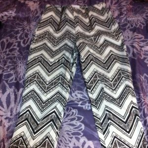 LA Hearts tribal printed leggings
