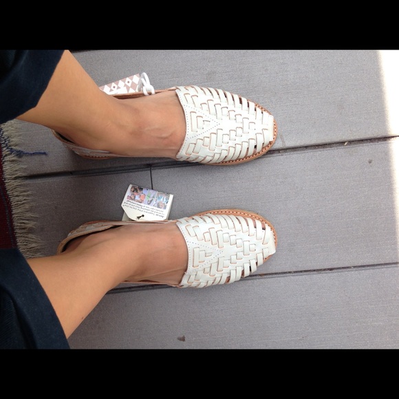 Huaraches ! In search of women's 8! - Picture 2 of 3