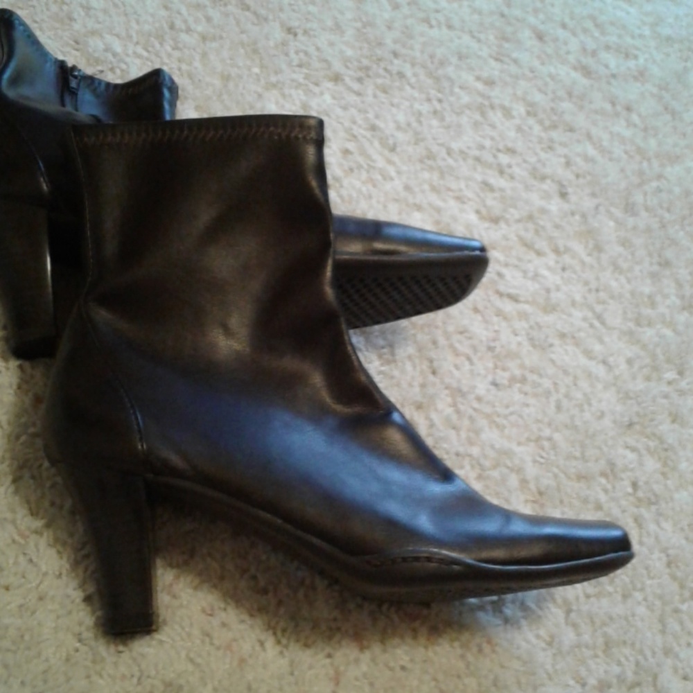Dark brown boots